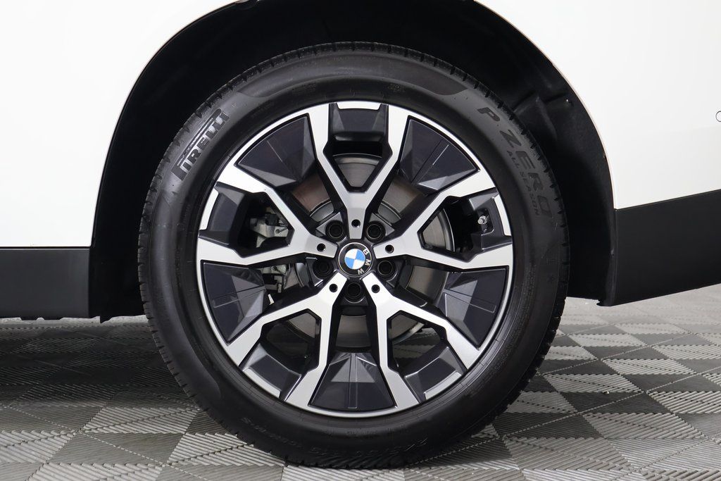 Thumbnail: 2026 BMW X3 - 16