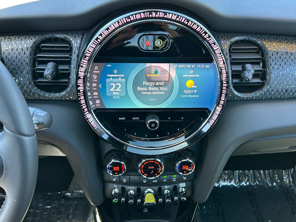 Thumbnail: 2023 MINI Cooper - 24