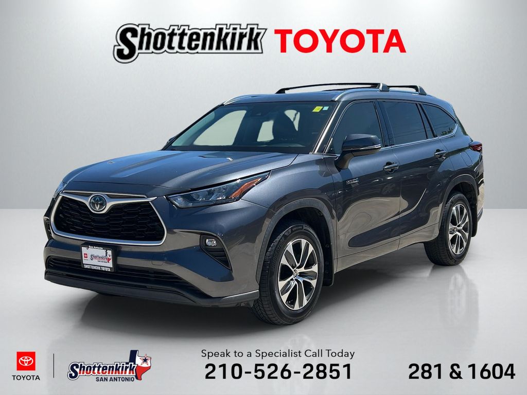 2020 Toyota Highlander XLE Hybrid 4x2's photo