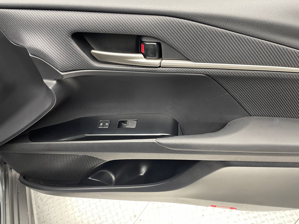 Thumbnail: 2025 Toyota Camry - 18