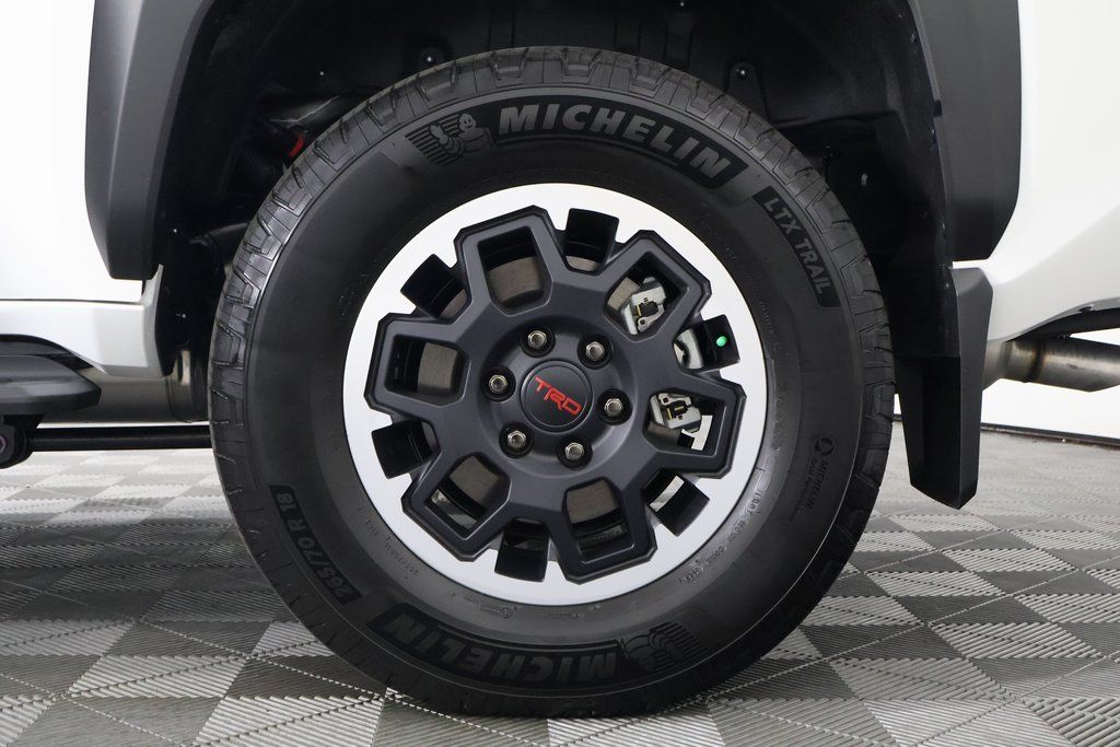 Thumbnail: 2025 Toyota 4Runner - 16