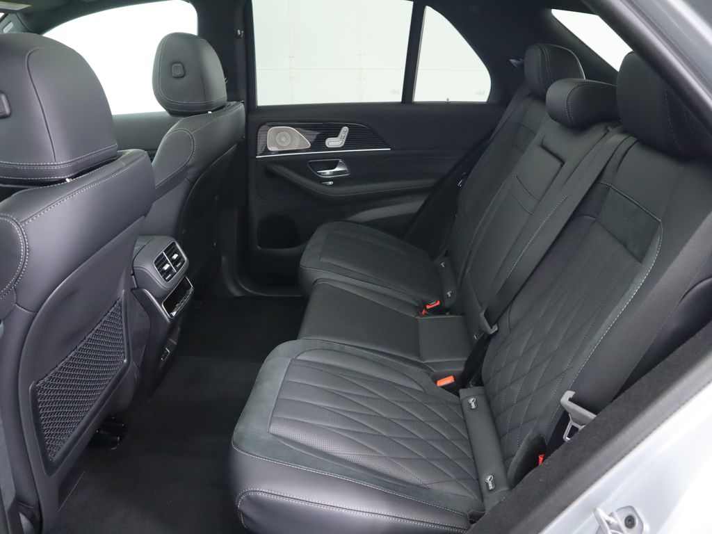 Thumbnail: 2026 Mercedes-Benz GLE - 22