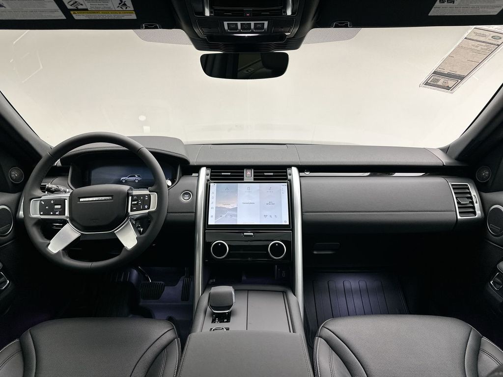 Thumbnail: 2026 Land Rover Discovery - 8