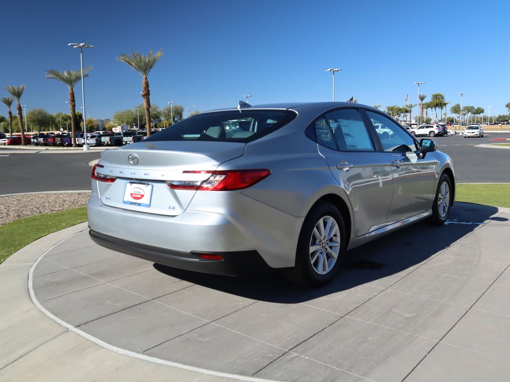 2025 Toyota Camry LE 5