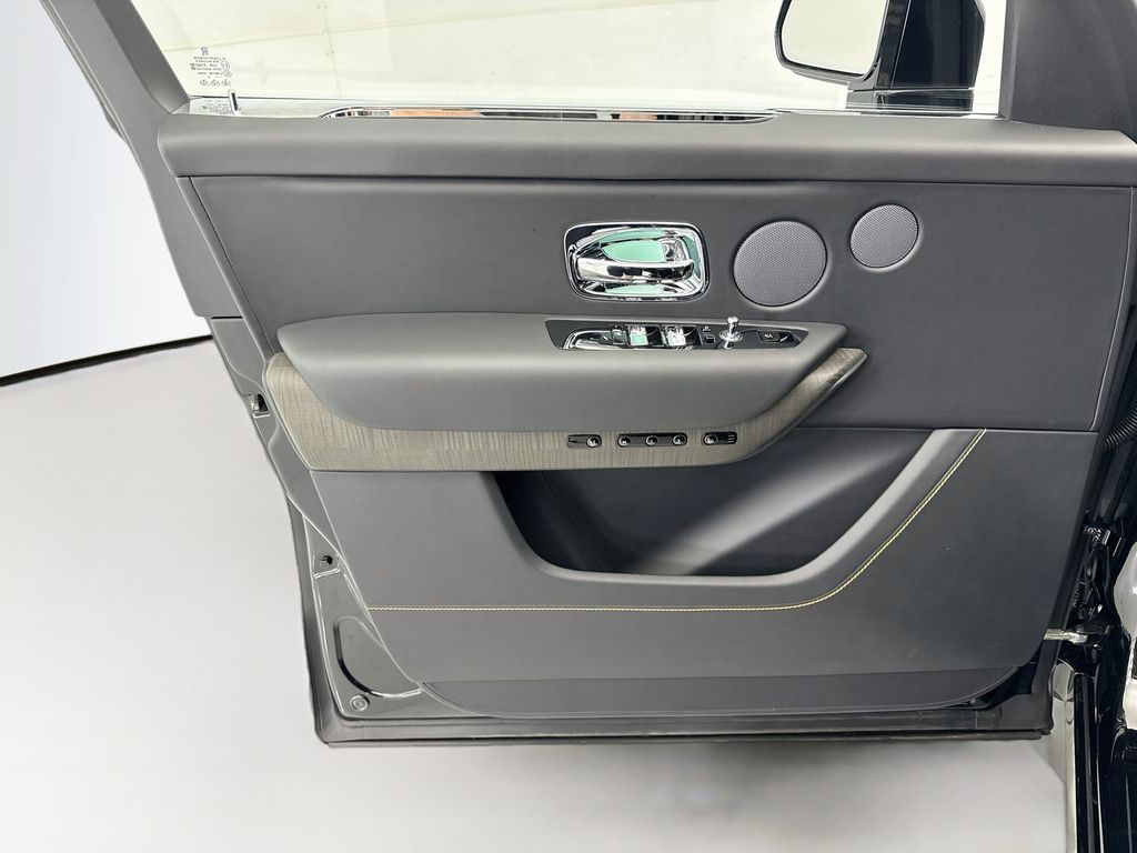 New 2027  Rolls-Royce Base image 23