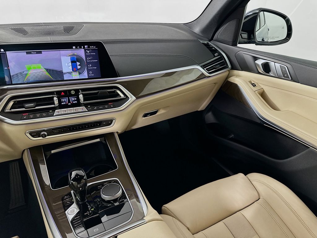 Thumbnail: 2022 BMW X5 - 24