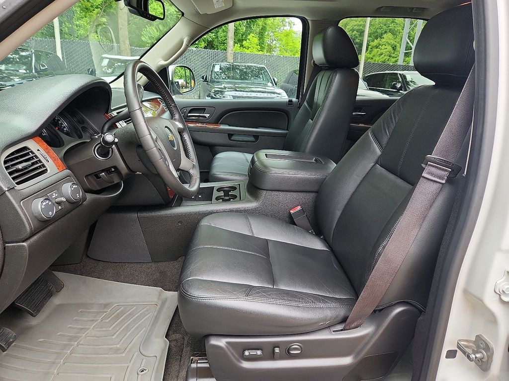 2013 Chevrolet Tahoe LT 13