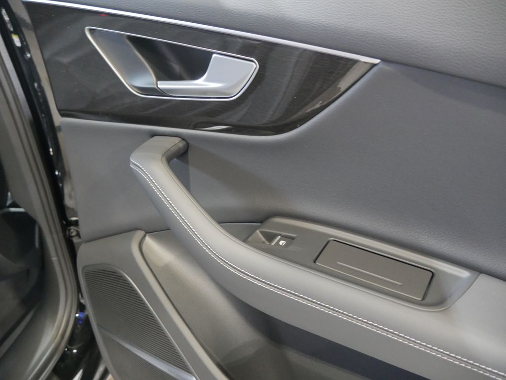 Thumbnail: 2026 Audi Q7 - 28