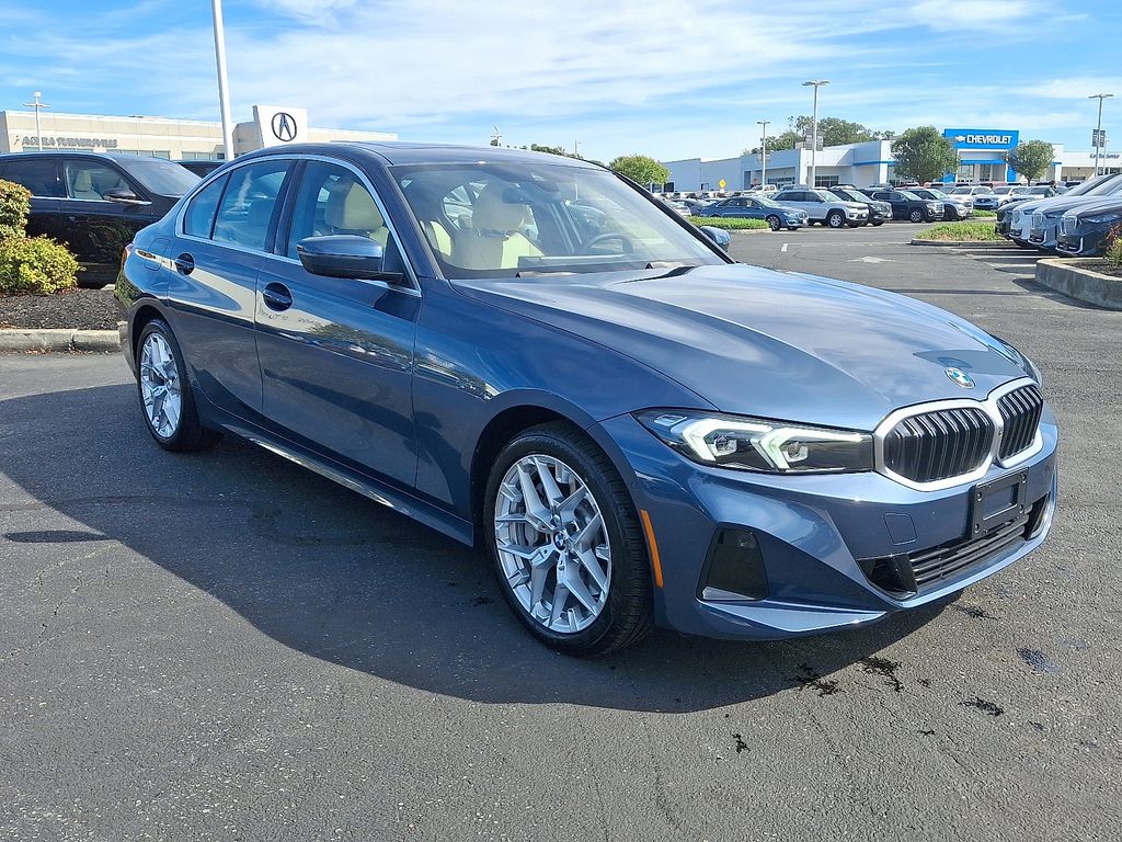 Thumbnail: 2025 BMW 3 Series - 3