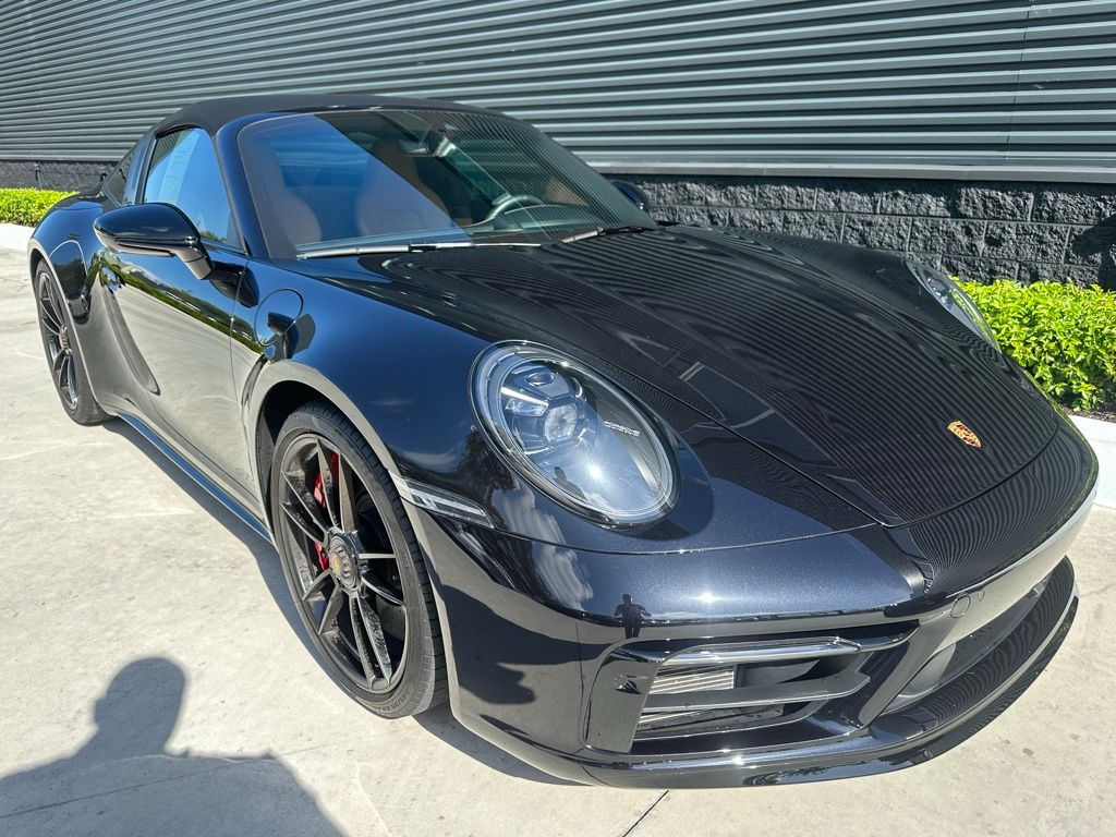 Thumbnail: 2024 Porsche 911 - 10