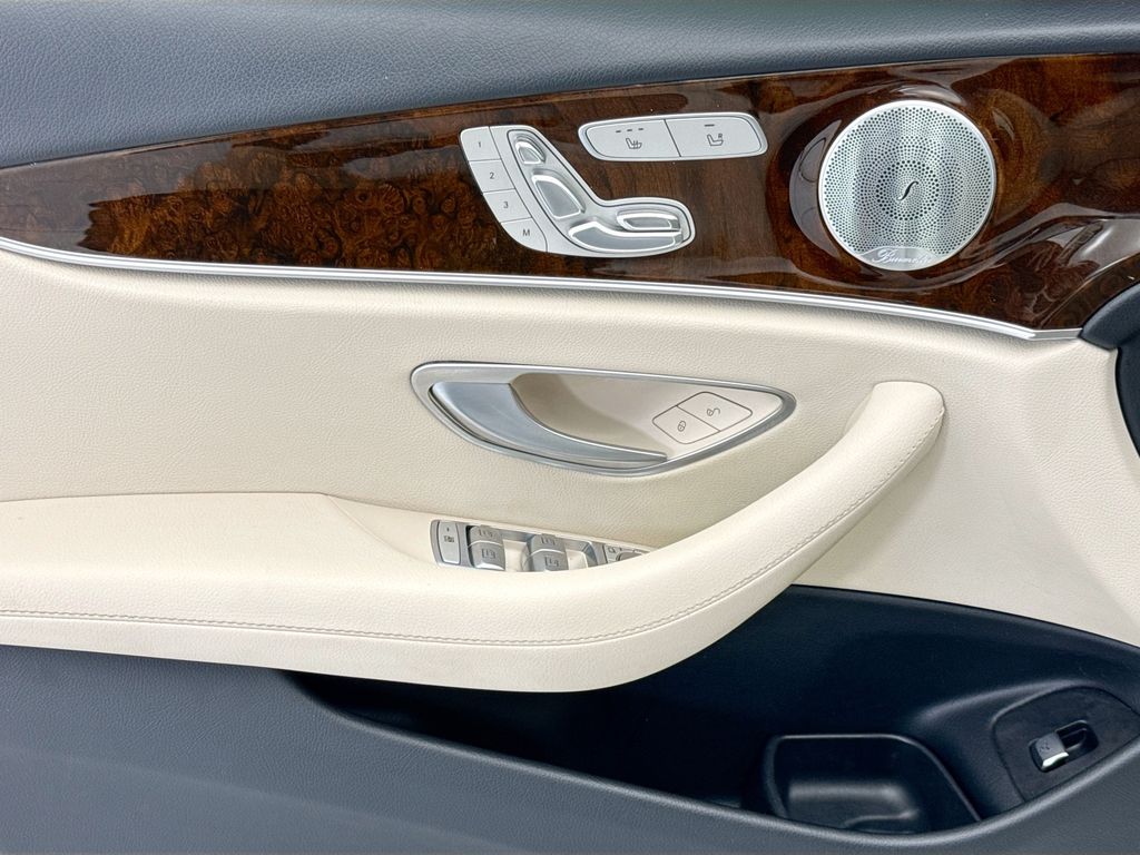 Thumbnail: 2019 Mercedes-Benz E-Class - 22