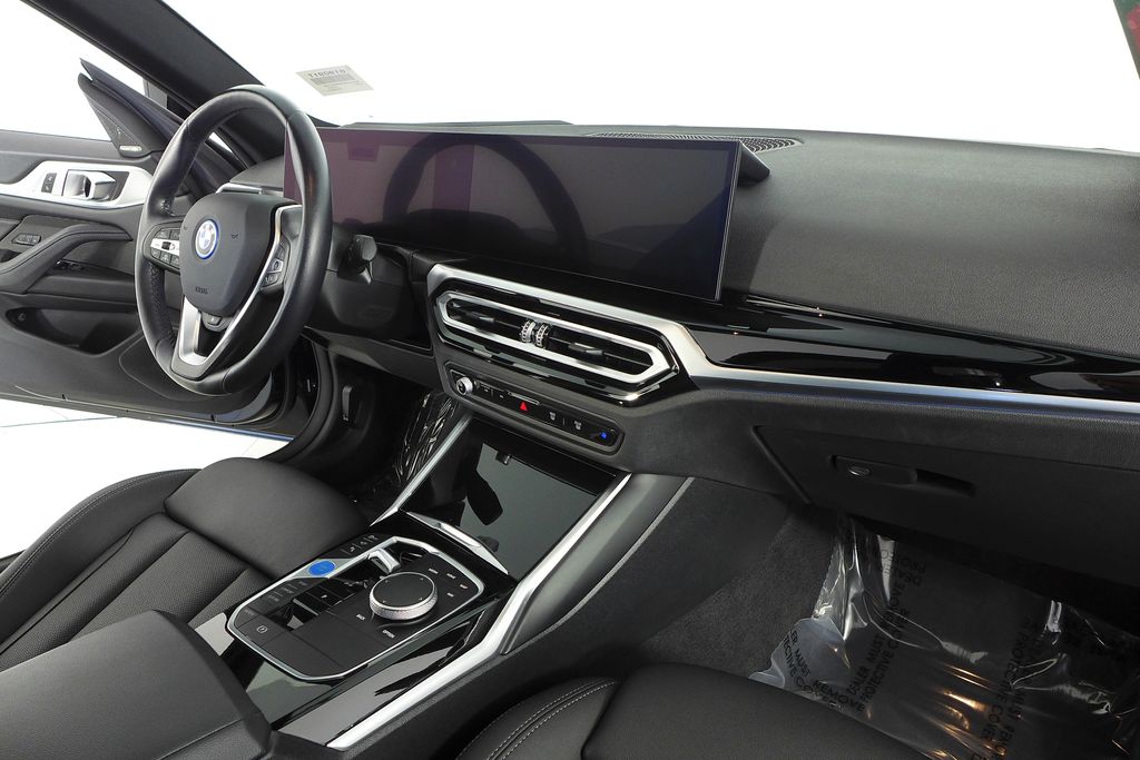 Thumbnail: 2024 BMW i4 - 13