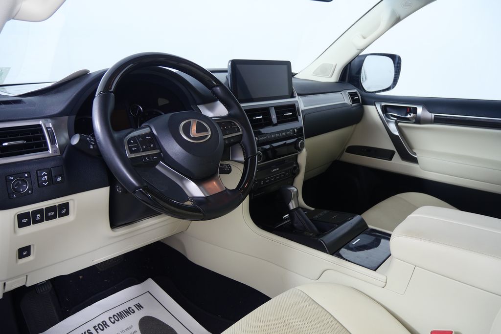2023 Lexus GX 460 13
