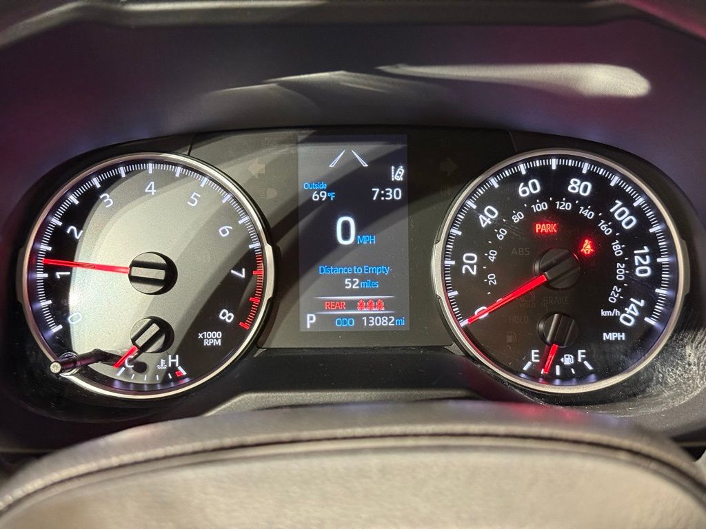 Thumbnail: 2020 Toyota RAV4 - 24