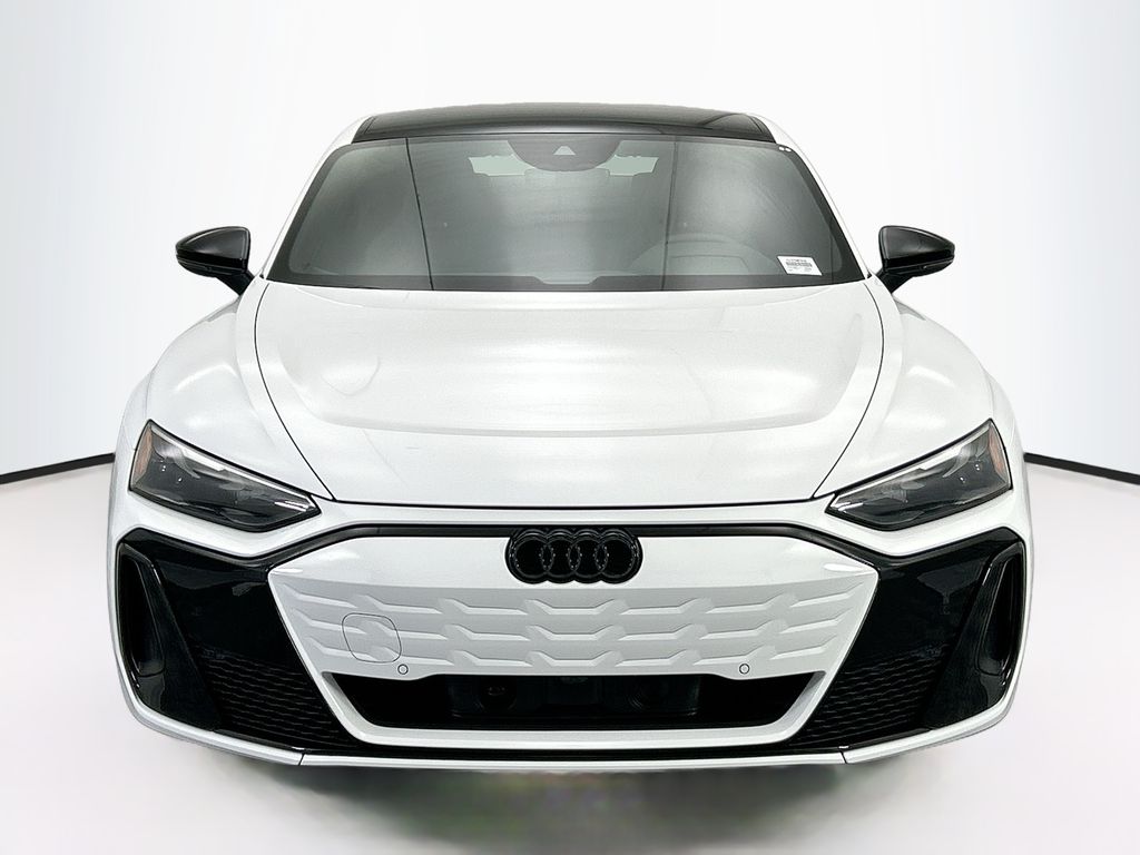 Thumbnail: 2026 Audi e-tron GT - 2