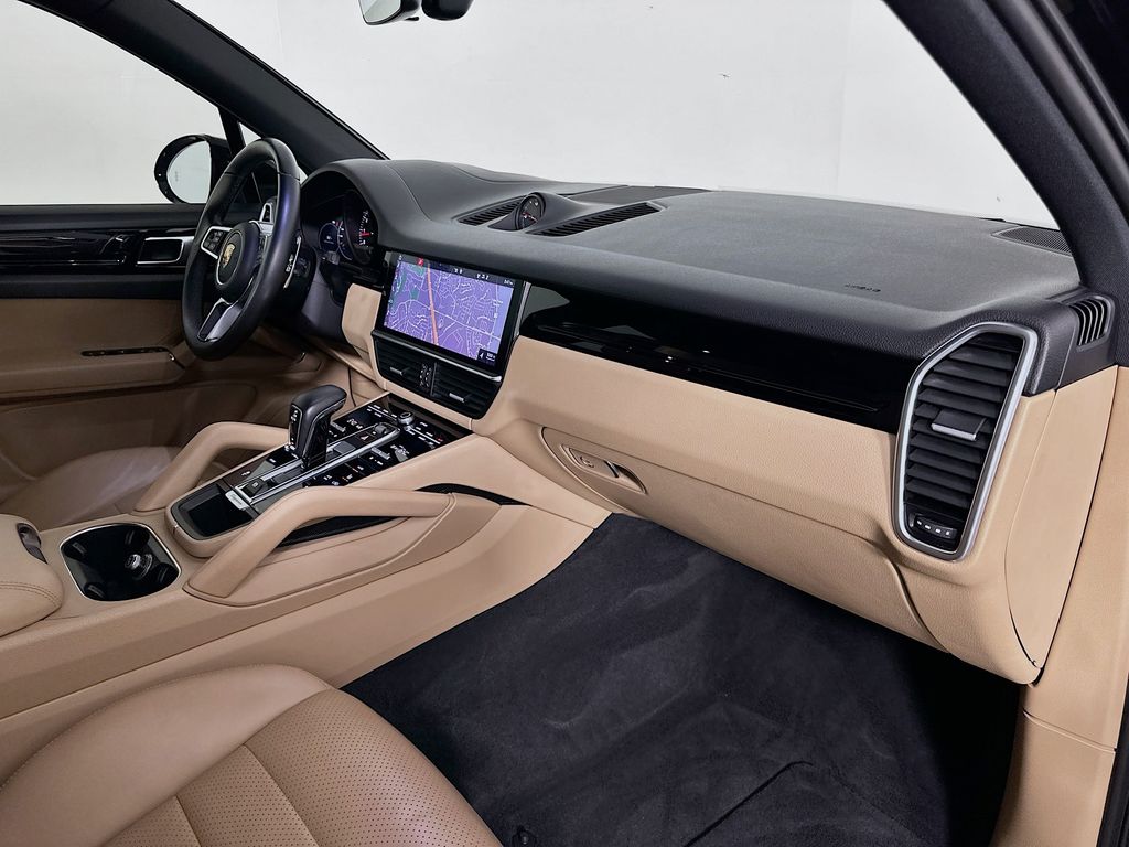 Thumbnail: 2019 Porsche Cayenne - 29