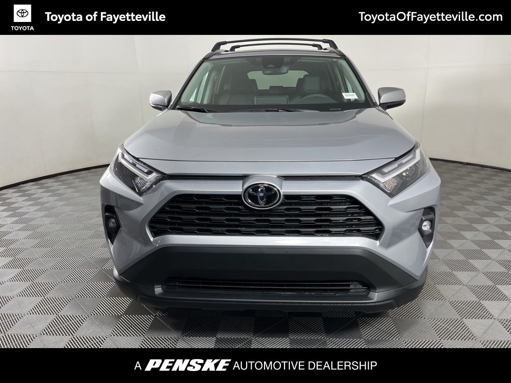 2025 Toyota RAV4 XLE Premium 18