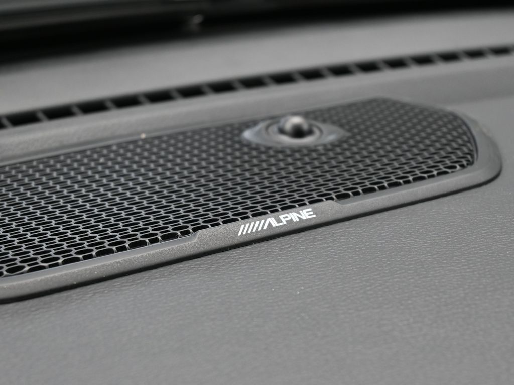 New 2026 Diamond Black Crystal Pearlcoat Ram Laramie image 23