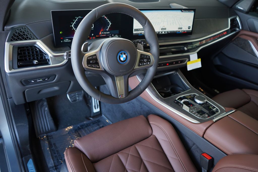 Thumbnail: 2026 BMW X5 - 13