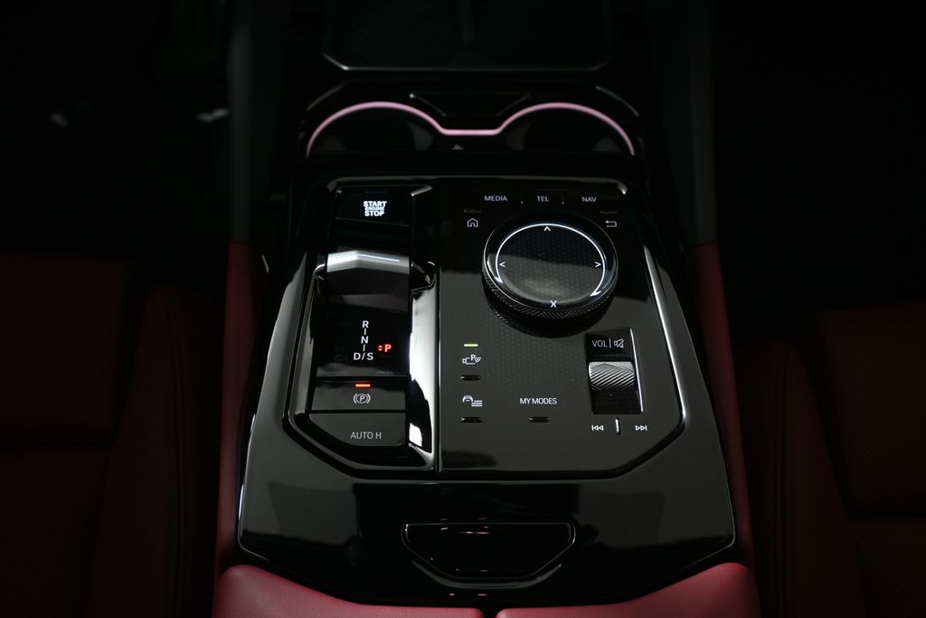 Thumbnail: 2026 BMW 5 Series - 25