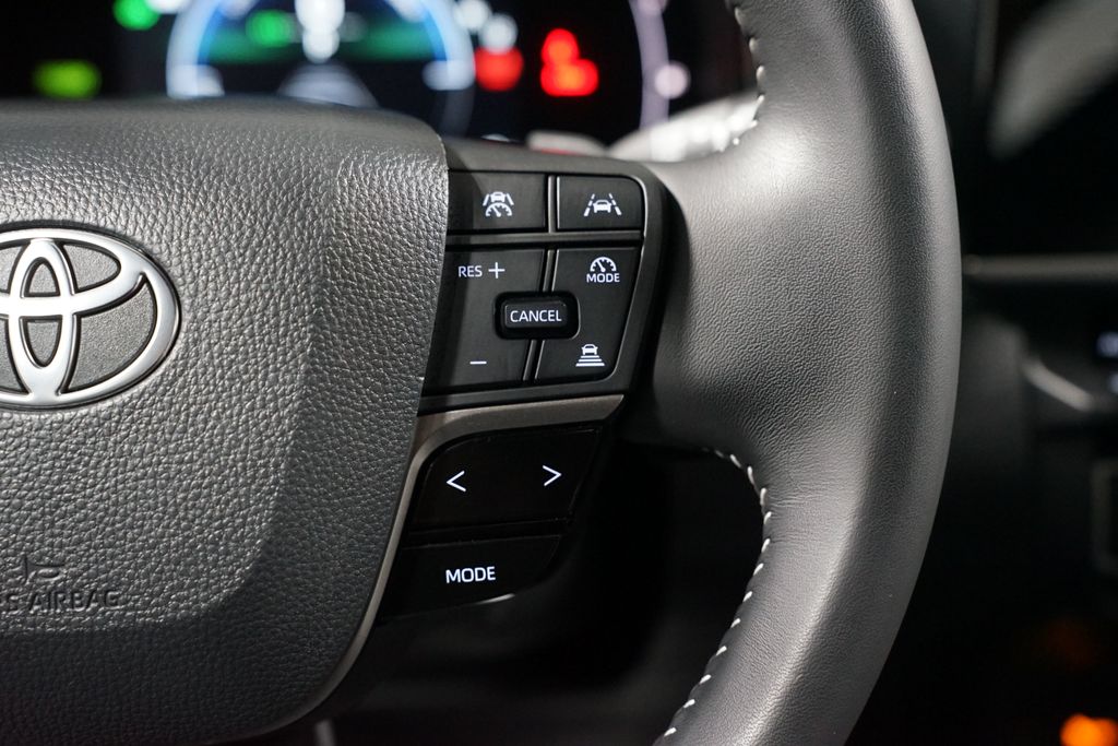 Thumbnail: 2025 Toyota Camry - 13