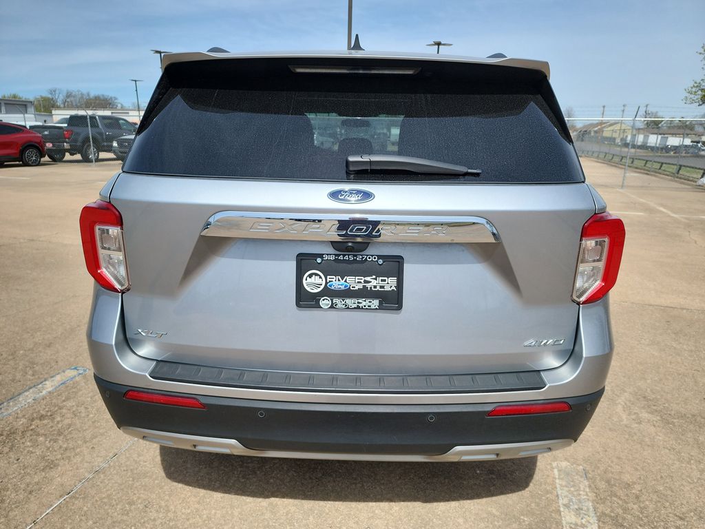 2023 Ford Explorer XLT photo
