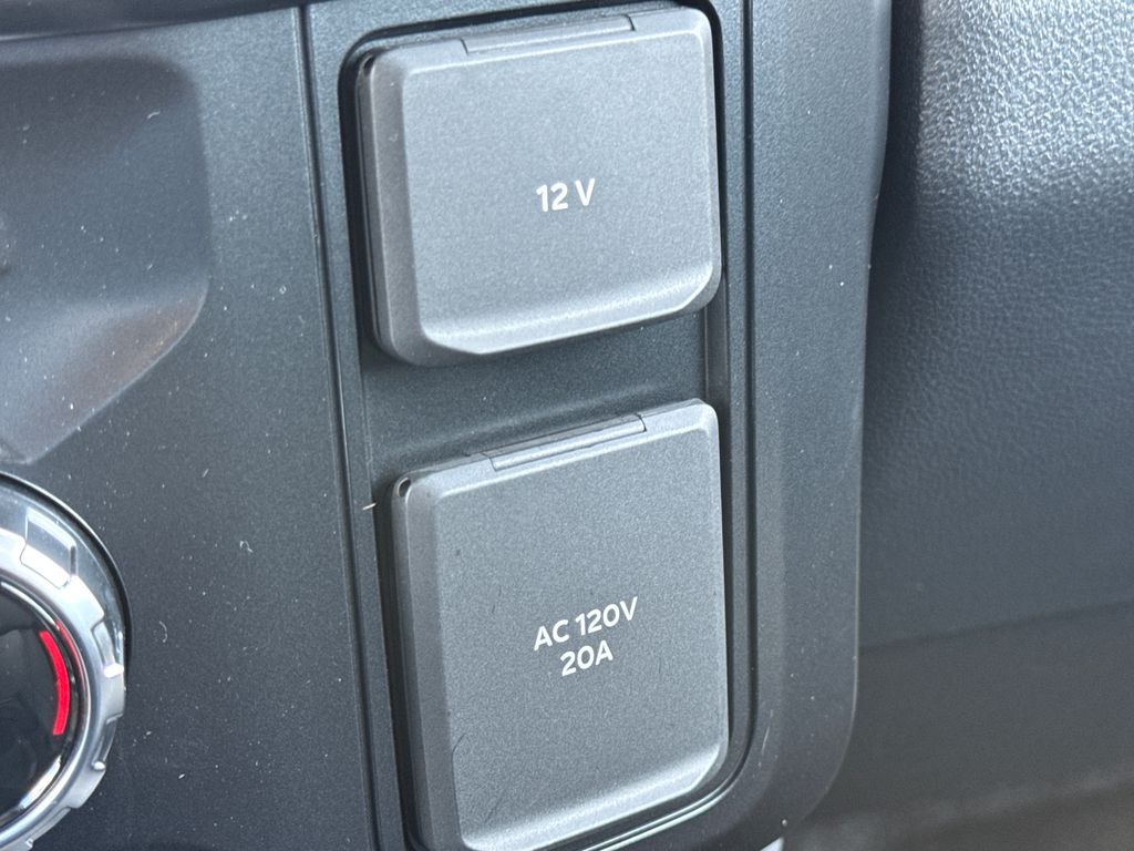 New 2026 Gray Ford Lariat image 38