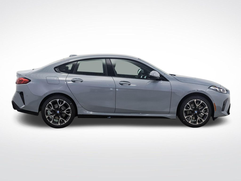 Thumbnail: 2026 BMW 2 Series - 6
