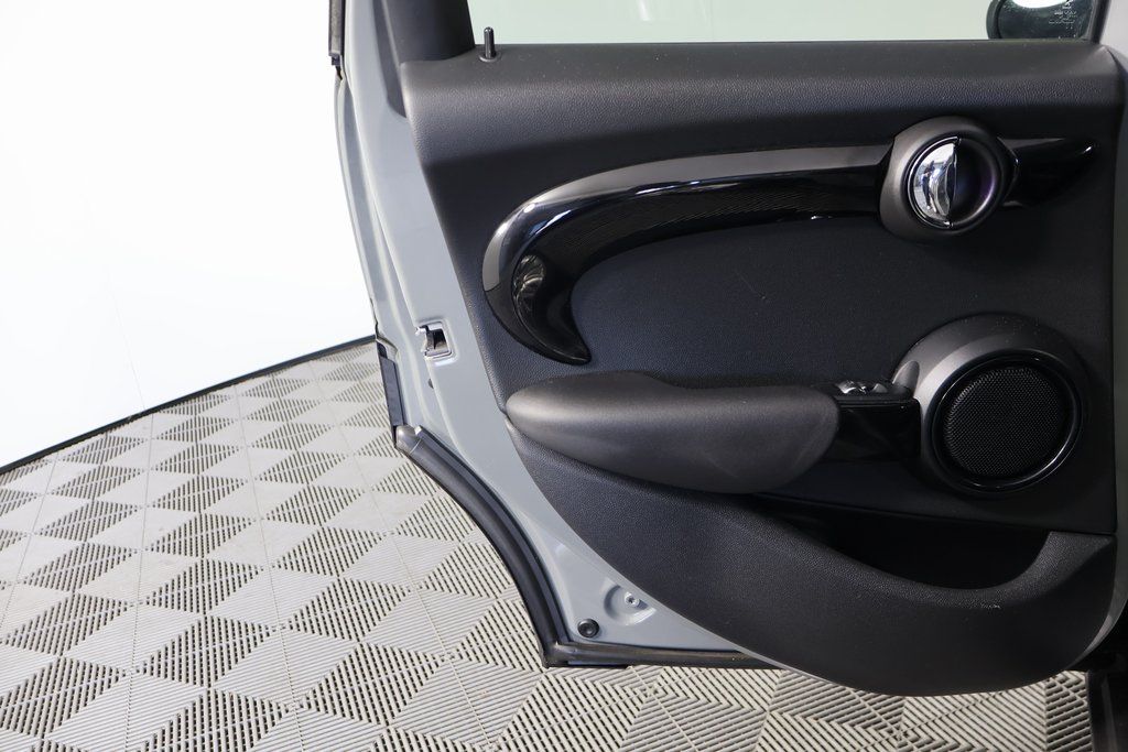Thumbnail: 2019 MINI Cooper - 11