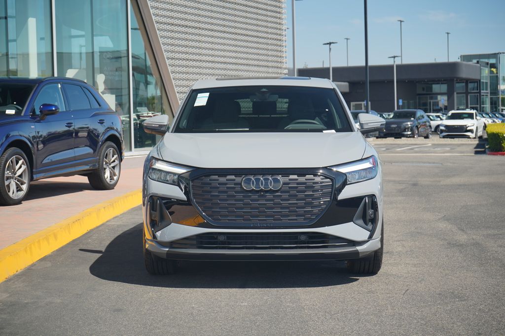 2025 Audi Q4 e-tron  5