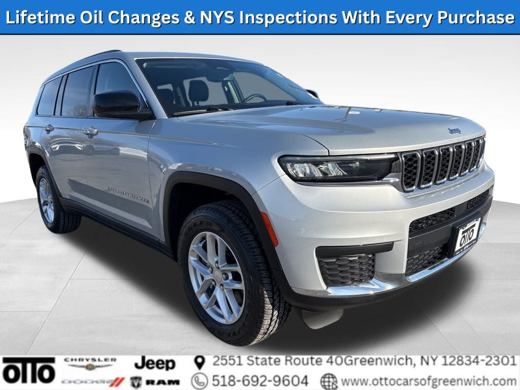 2022 Jeep Grand Cherokee L Laredo 4WD