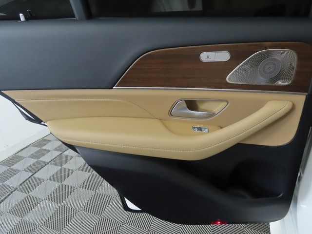 Thumbnail: 2025 Mercedes-Benz GLE - 27