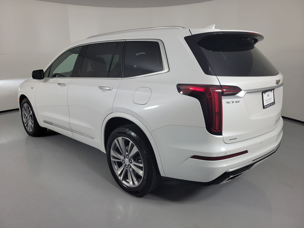 2024 Cadillac XT6 Premium Luxury - 2