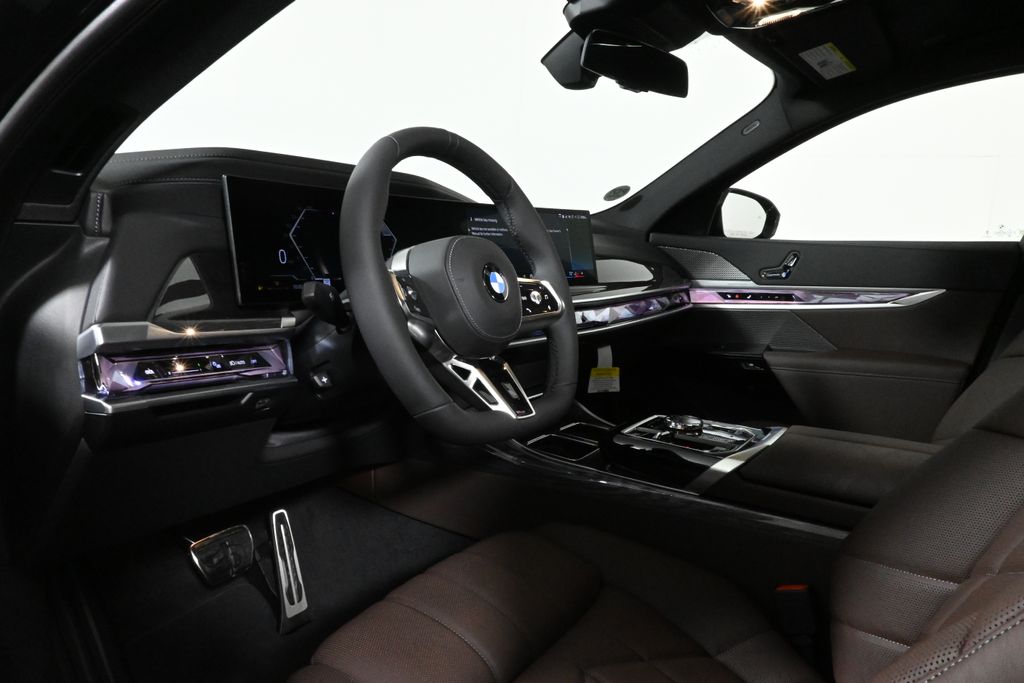 2025 BMW 7 Series 760i xDrive 15