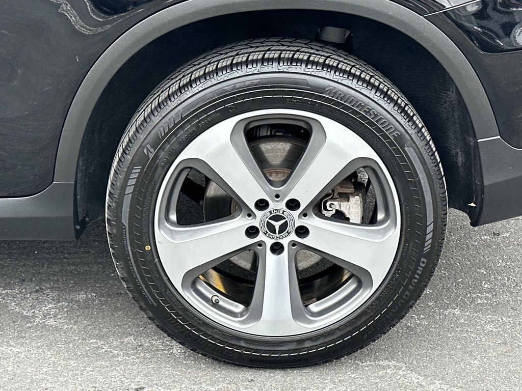 Thumbnail: 2020 Mercedes-Benz GLC - 15