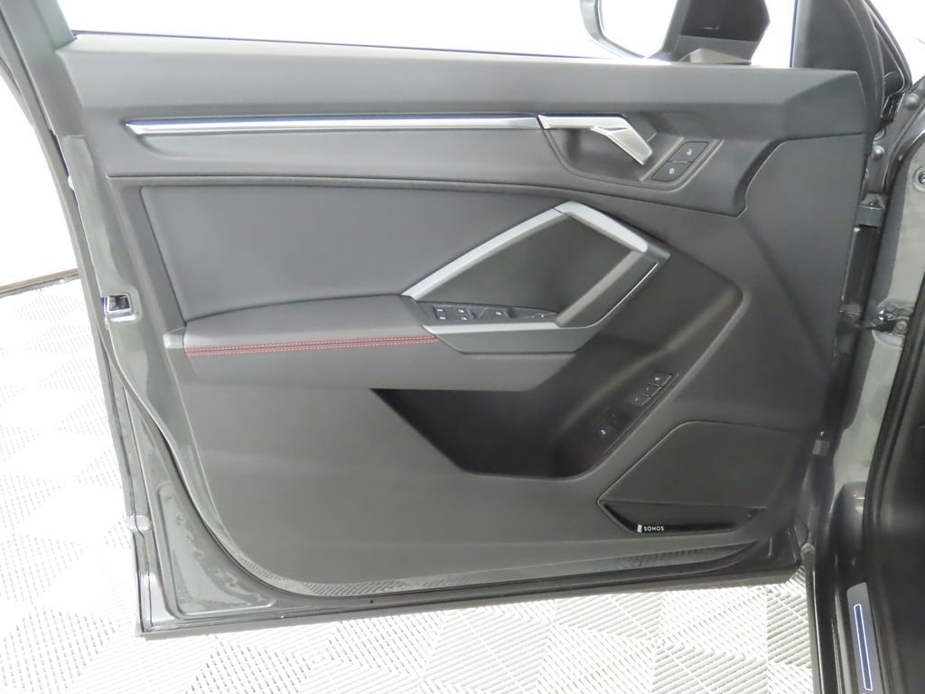 Thumbnail: 2025 Audi Q3 - 30