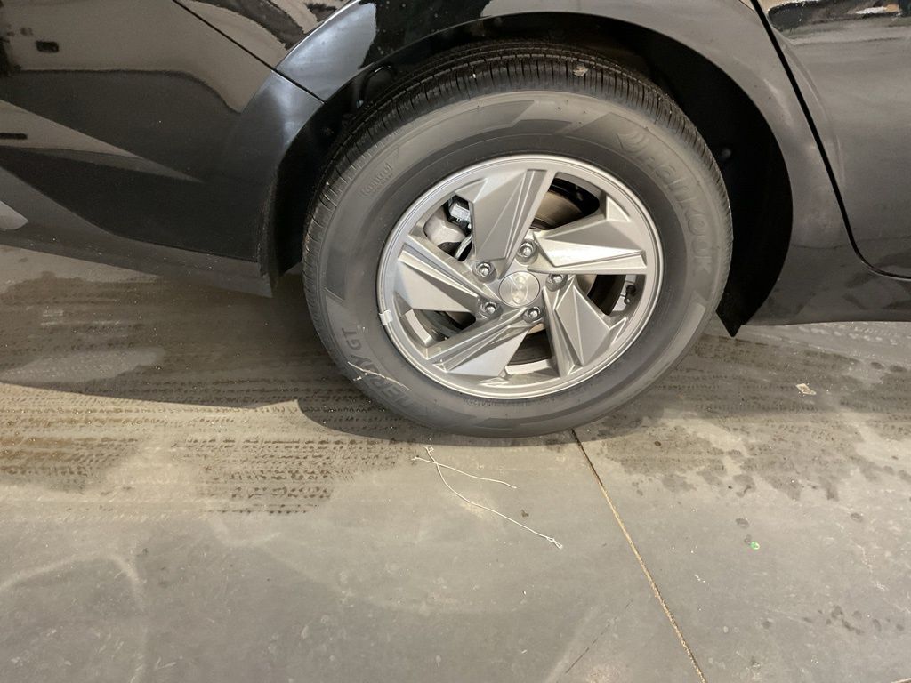 New 2026 Black Hyundai SE image 18