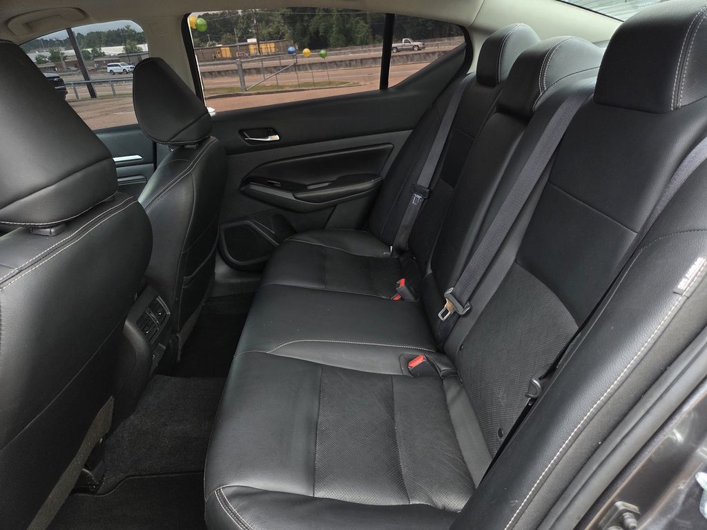 Used 2023 Nissan Altima Sedan