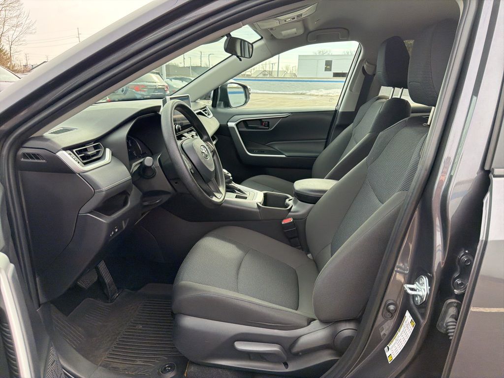 Thumbnail: 2024 Toyota RAV4 - 17