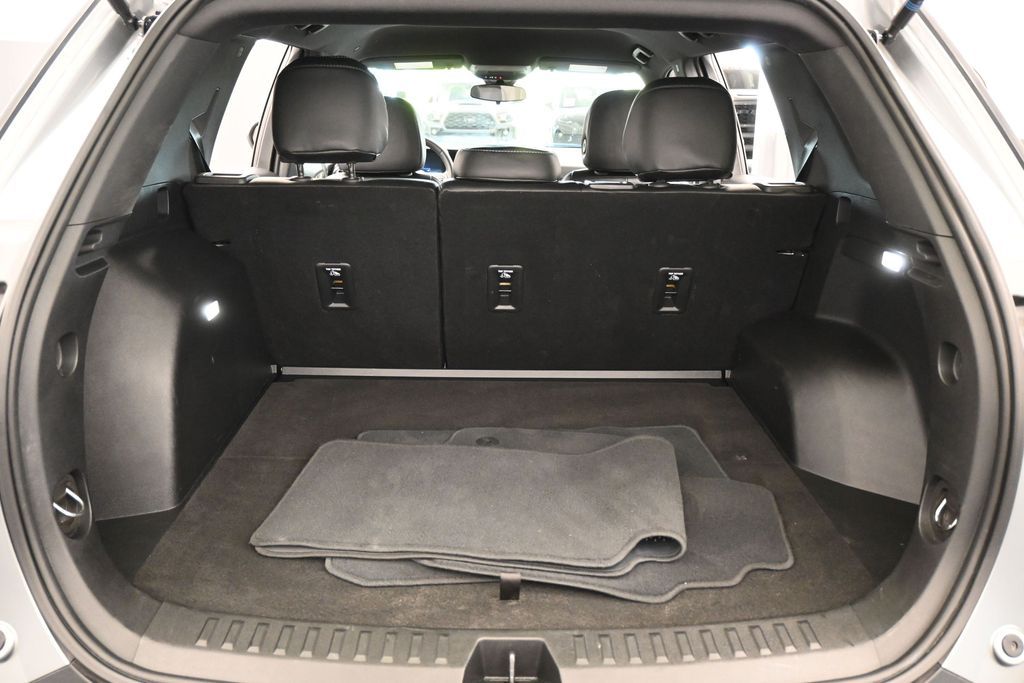 Used 2025 Sterling Gray Metallic Chevrolet LT image 30