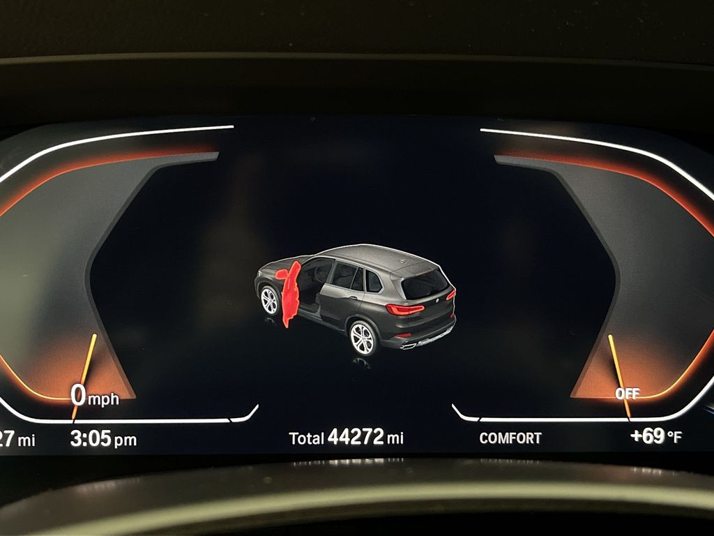 Thumbnail: 2021 BMW X5 - 15