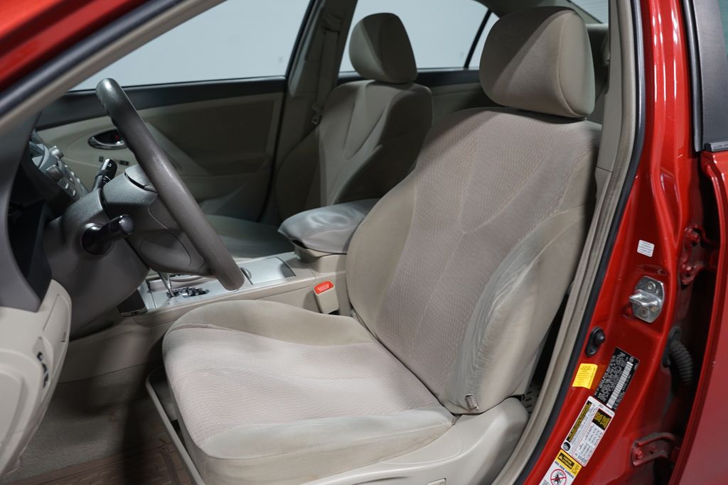 Thumbnail: 2011 Toyota Camry - 6