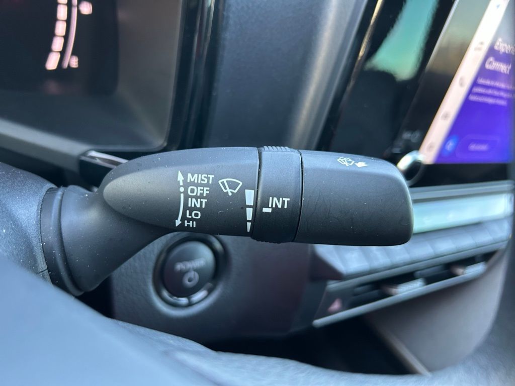 Thumbnail: 2025 Toyota Camry - 20