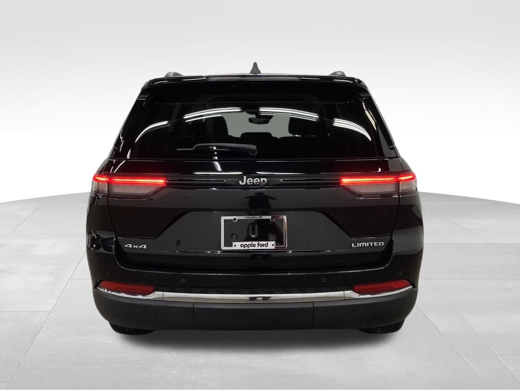2023 Jeep Grand Cherokee Limited photo 2