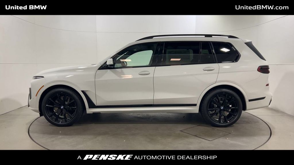 Thumbnail: 2026 BMW X7 - 5