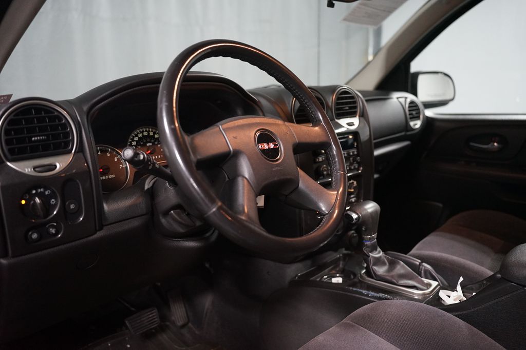 Thumbnail: 2008 GMC Envoy - 6