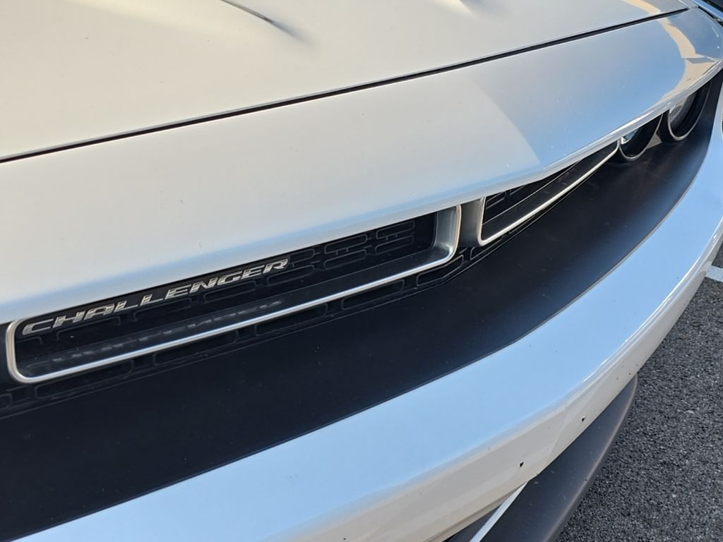 2021 Dodge Challenger R/T photo 9