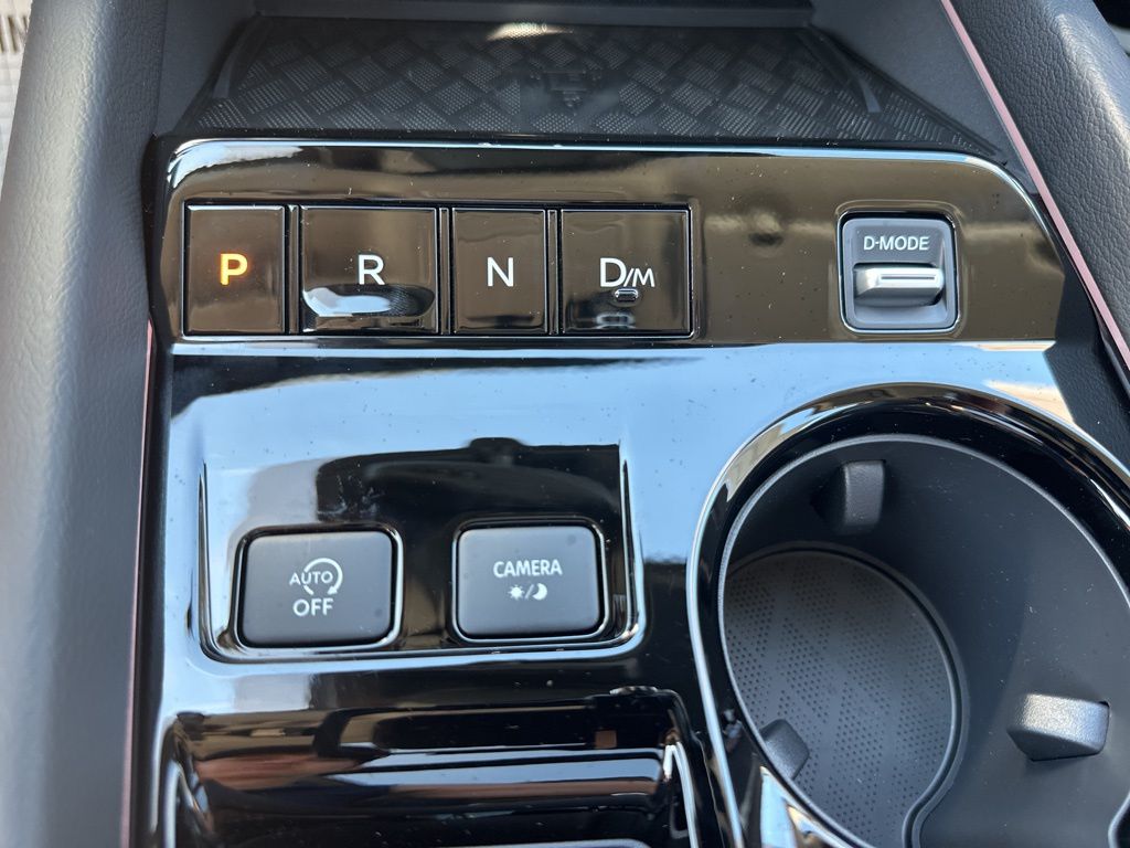 2025 Champagne Silver Metallic Nissan Murano Platinum AWD SUV