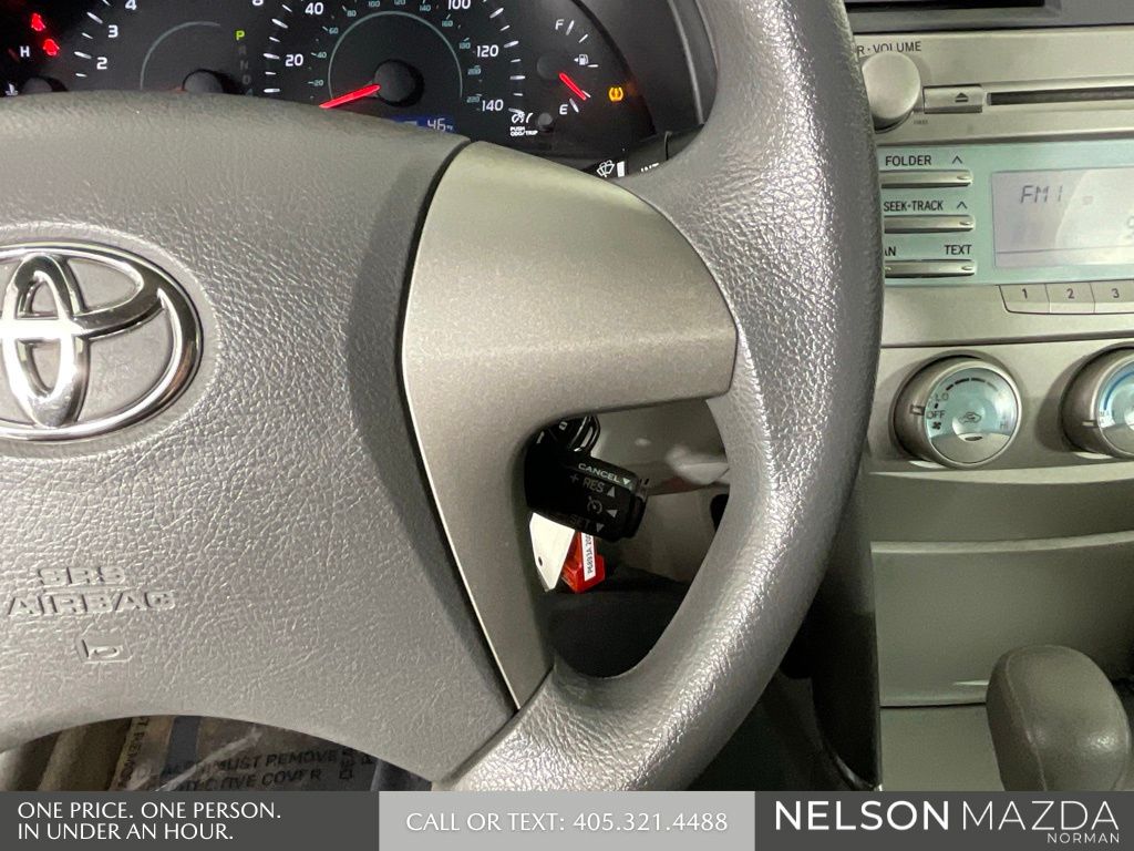 Used 2008 Silver Toyota LE image 45