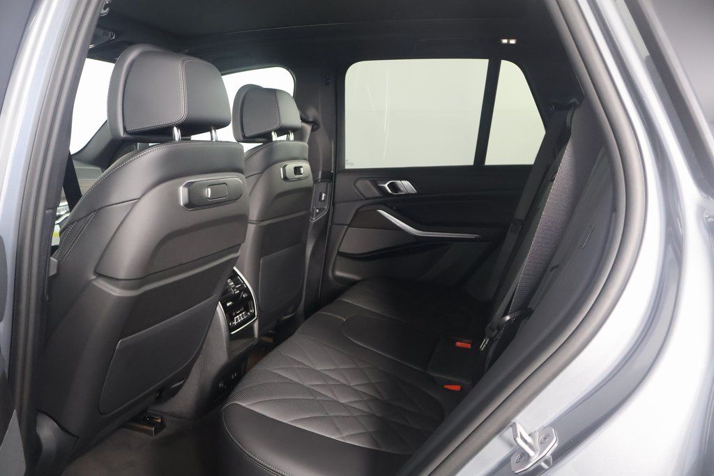 Thumbnail: 2026 BMW X5 - 6